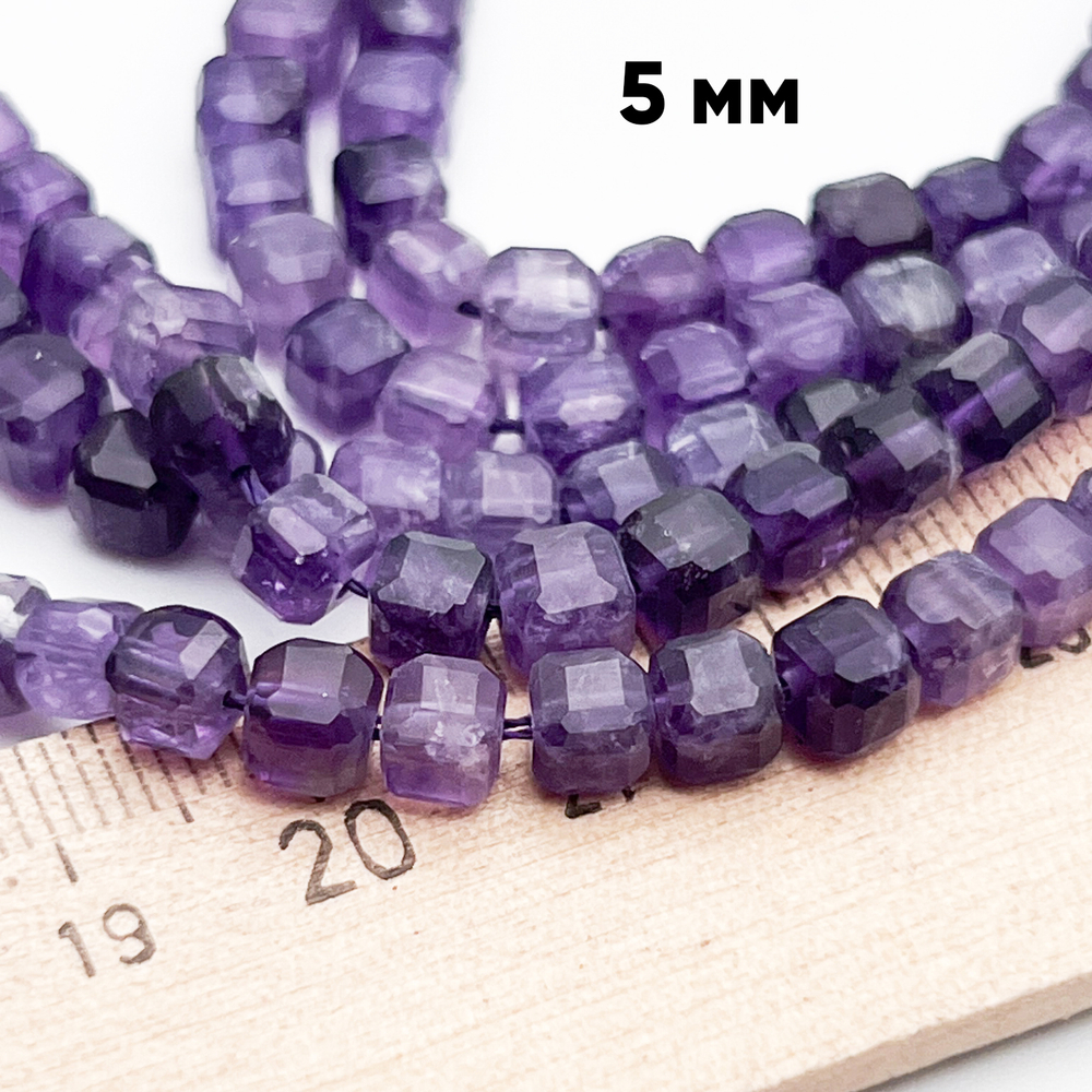 Аметист, куб с огранкой, размер около 5-5,5 мм, цена за 18-19 шт (1/4 нити)
