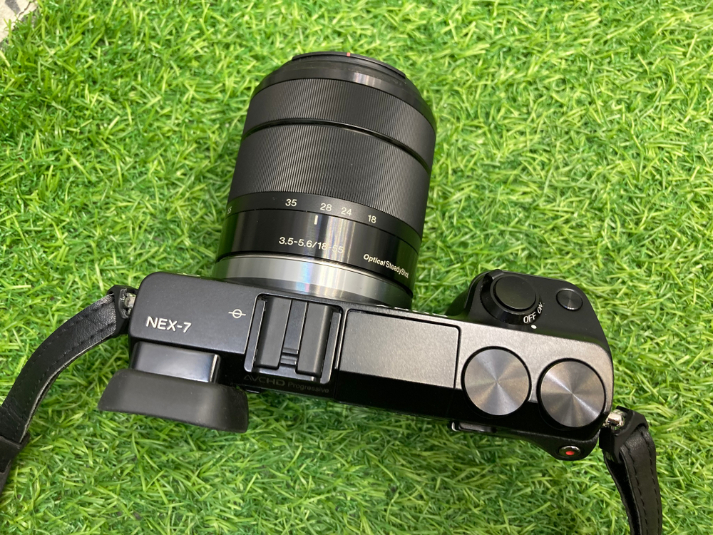Sony NEX-7 Kit E 3.5-5.6 18-55mm OSS 900 кадров