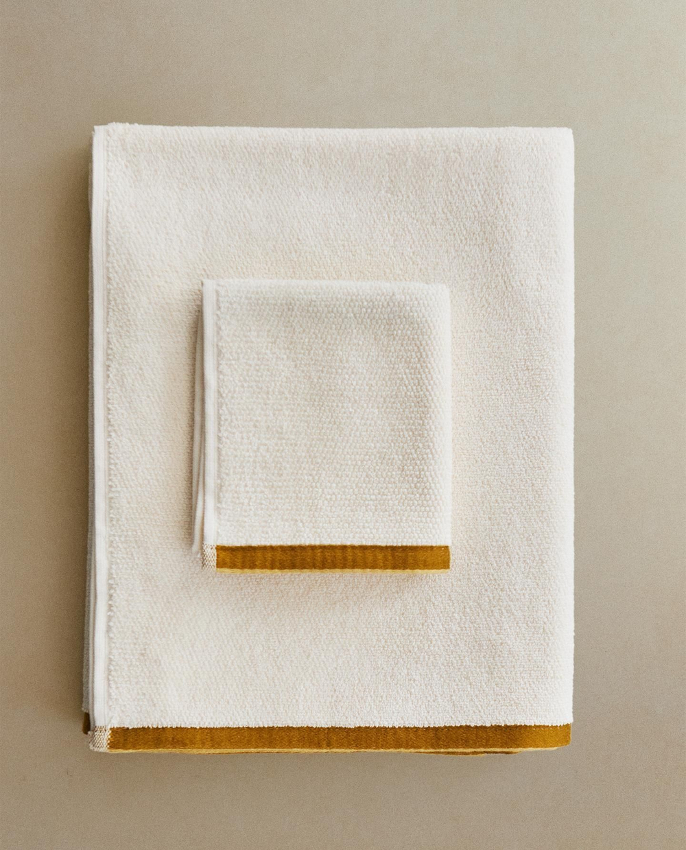 Zara Home - Банное полотенце с рисовым рисунком и красочным бордуром, белый, 90х150 см