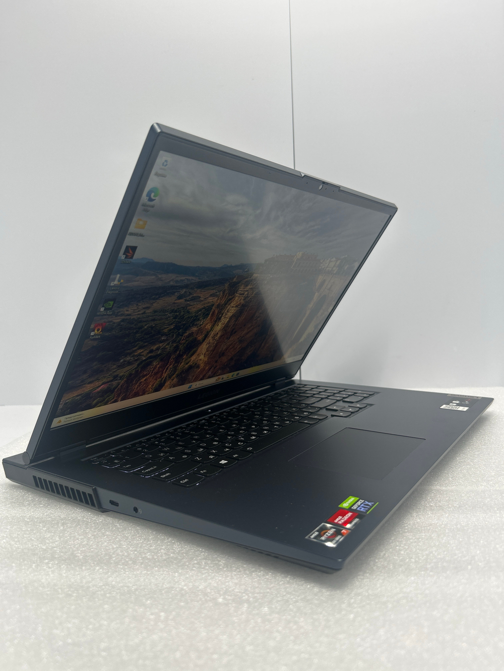 Ноутбук игровой Lenovo Legion 5 17ACH6H 17.3"/AMD Ryzen 7 5800H/RAM 16GB/SSD 512GB/NVIDIA GeForce RTX 3060 6GB/1920х1080/IPS 144Hz/Windows 11/Подсветка кл-ры: LED/Синий. Состояние: B1
