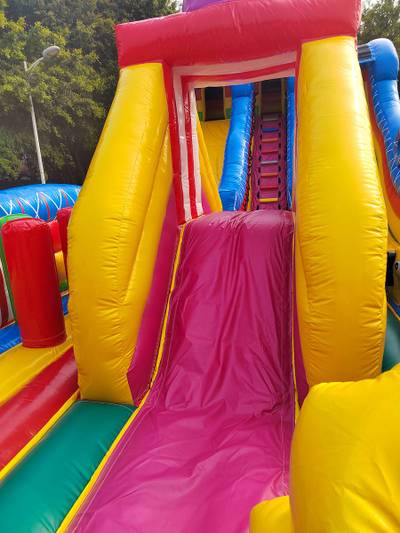 Коммерческий надувной батут «Парк развлечений», 14x6x7 м.