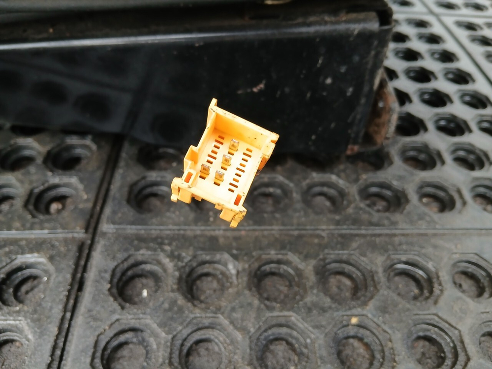 Сиденье водительское пневматическое 2023г