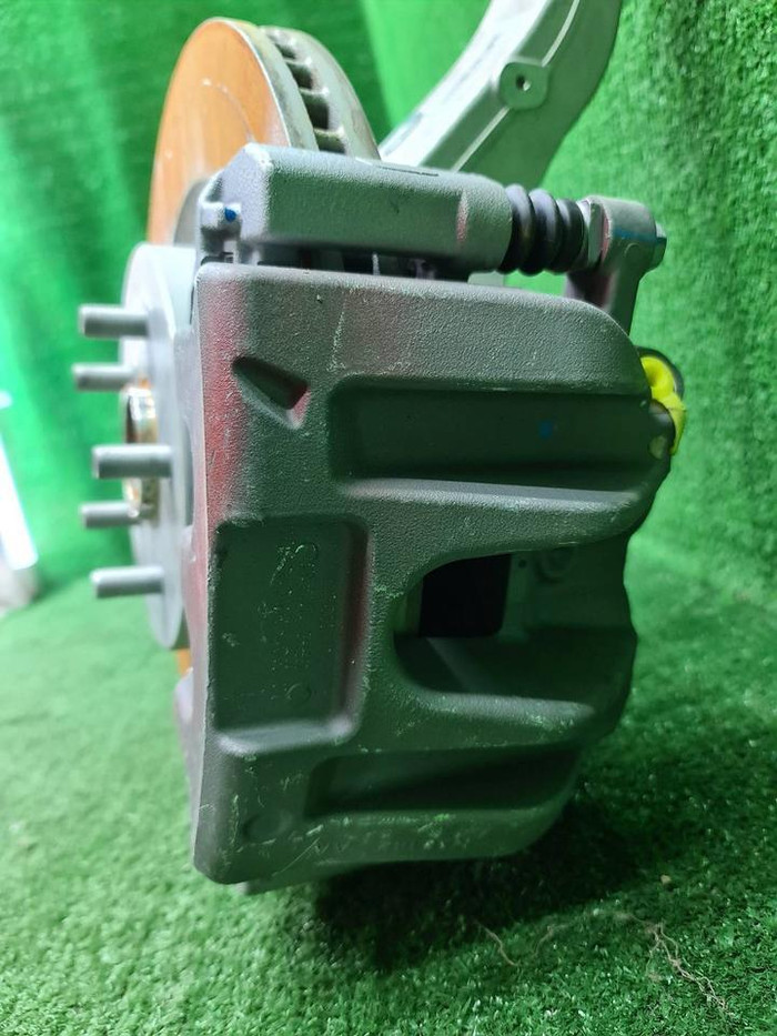 Кулак поворотный правый Lixiang L9 (2022-н.в.)