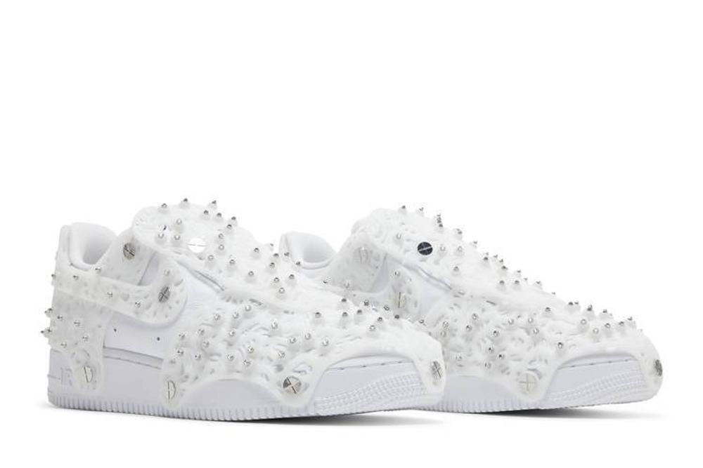 Кроссовки Swarovski X Nike Air Force 1 Lxx (Женская размерная сетка)