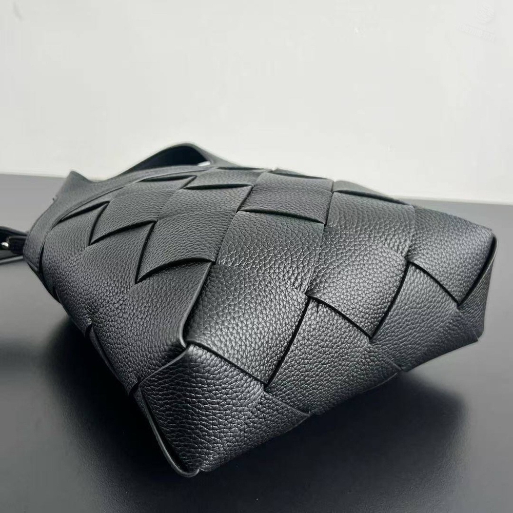 Сумка через плечо Bottega Veneta Small Diago Tote