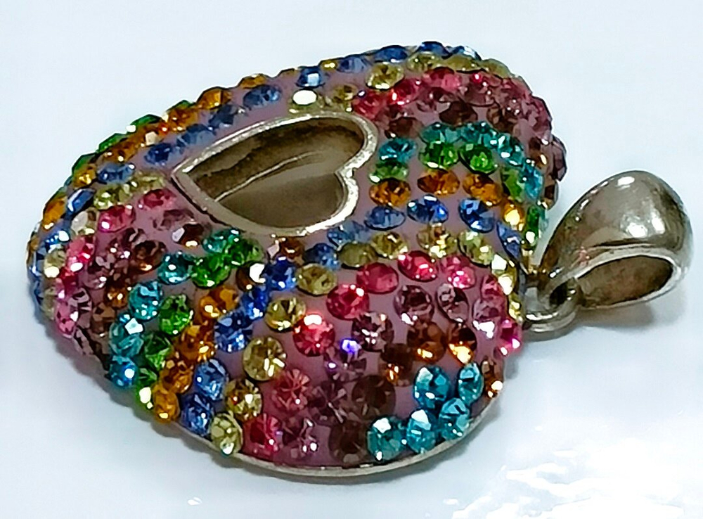 Ювелирная подвеска из серебра