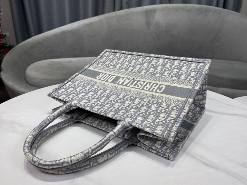 Christian Dior Book Tote 36 cm