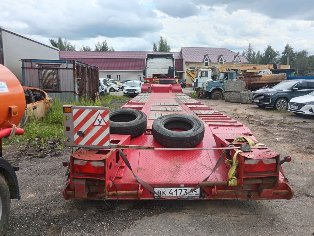Ютерборг 9852* Полуприцеп тяжеловоз 3 оси 985234 (Не раздвижной)