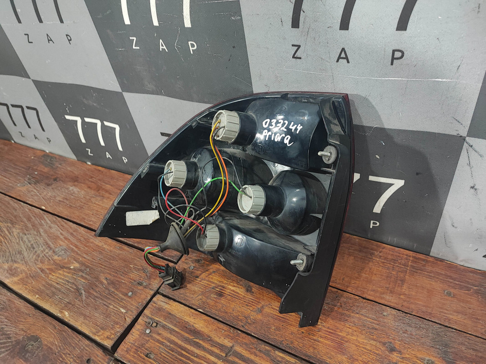 Фонарь задний правый LADA Priora 07-18 Б/У Оригинал 21703716040