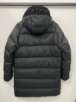 Пуховик Moncler