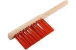 68031 Щетка-сметка ,искусств. щетина , деревянная ручка ,3-х рядная ,280 мм