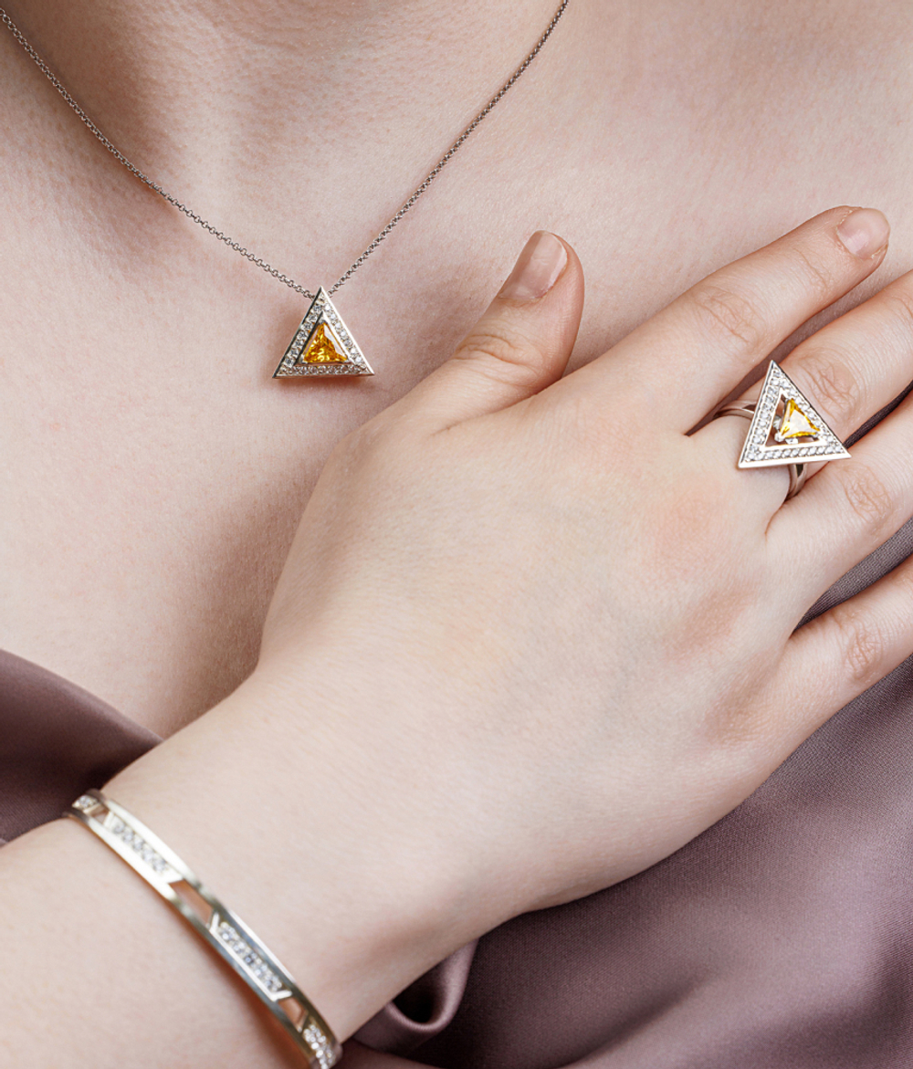 Подвес из серебра со вставками из жёлтого и бесцветных фианитов