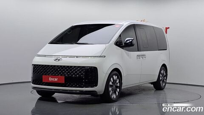 Hyundai Staria 4WD Lounge 7-и местный (01.2022)