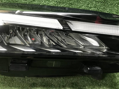 Фара правая Geely Coolray (2023-н.в.) LED