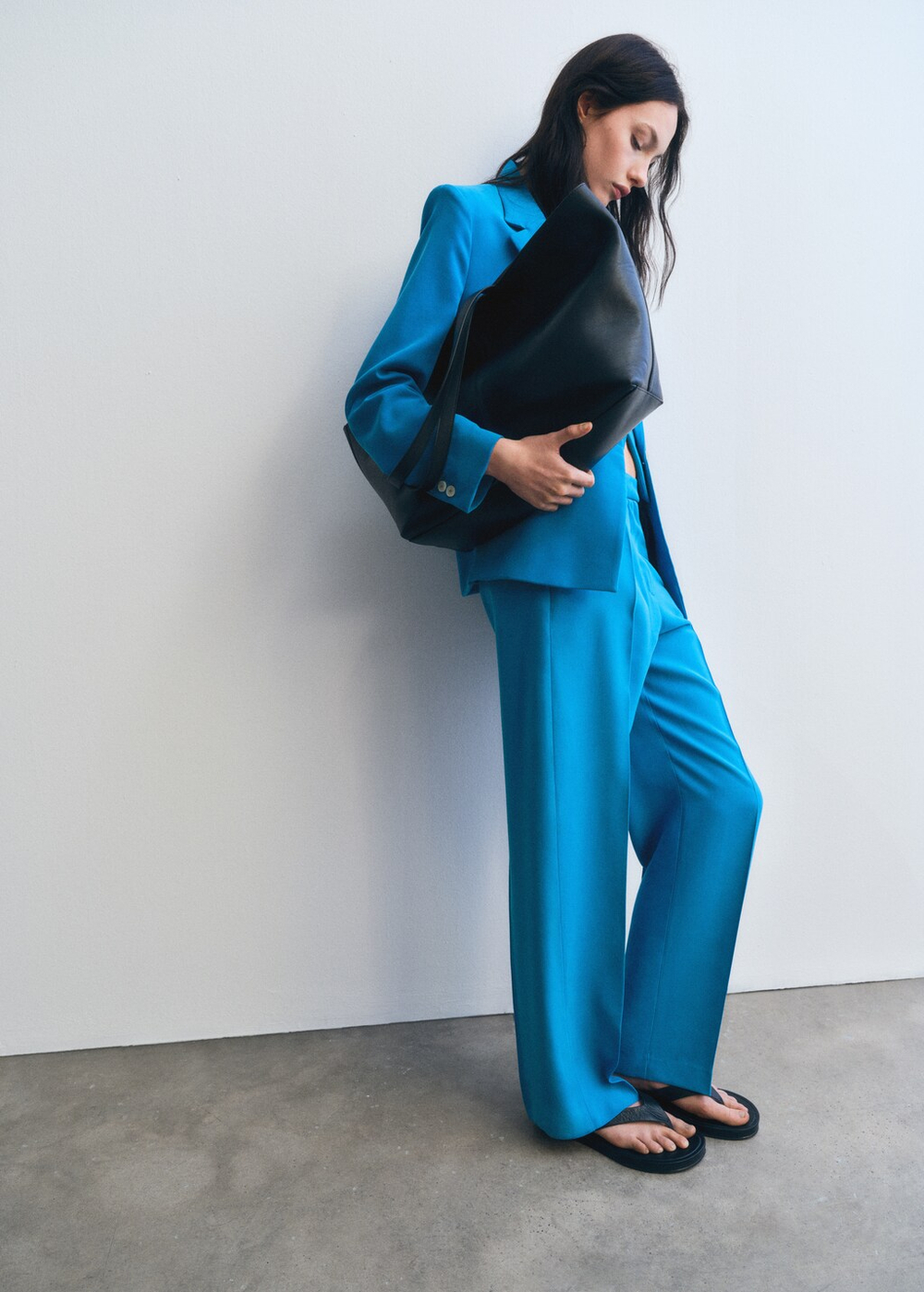 Прямые костюмные брюки