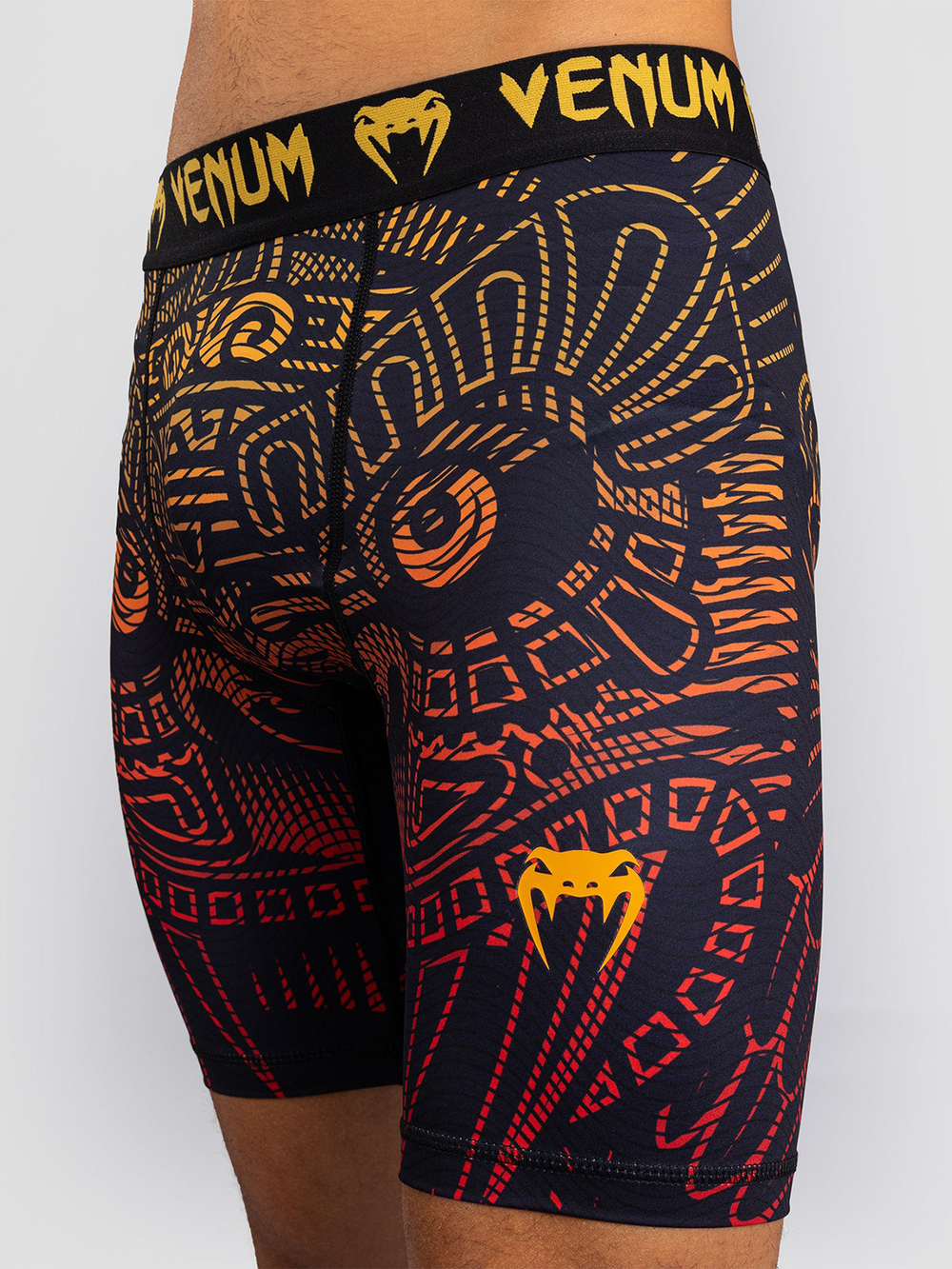 Шорты компрессионные Venum Quetzal Fury Black/Fury Red/Tangerine