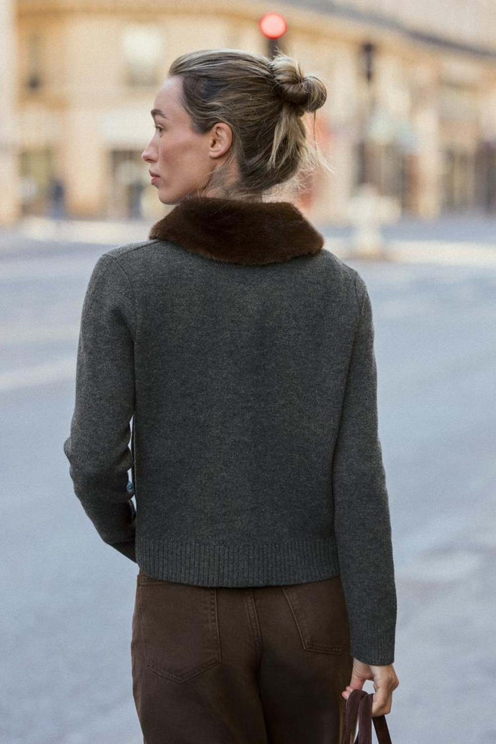 ZARA ТРИКОТАЖНАЯ КУРТКА С ВОРОТНИКОМ ИЗ ИСКУССТВЕННОГО МЕХА, АНТРАЦИТОВО-СЕРЫЙ