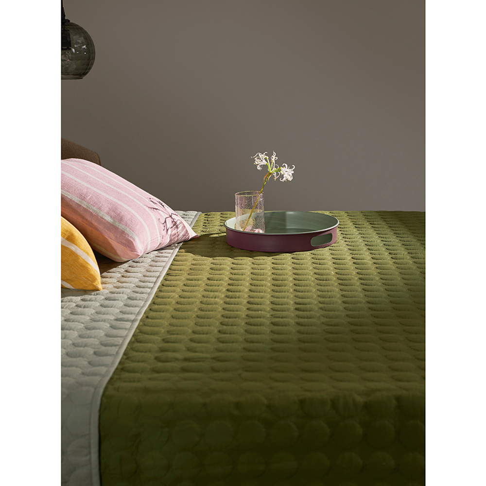 Покрывало стеганое solid dots оливкового цвета из коллекции essential, 230х250 см