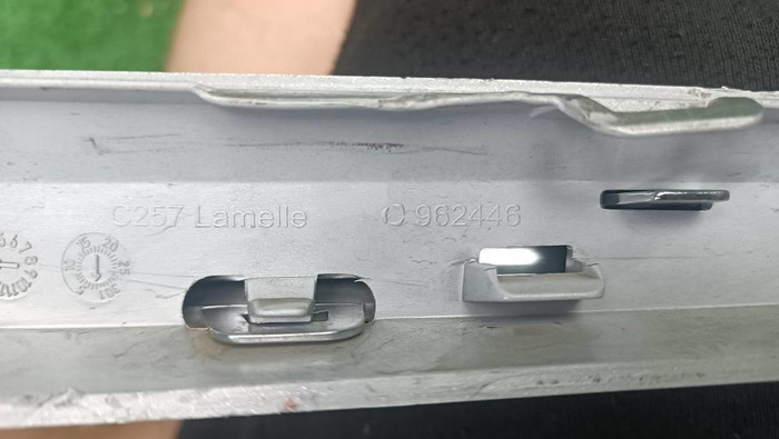 Накладка решетки радиатора Mercedes CLS C257 (2017-2021)