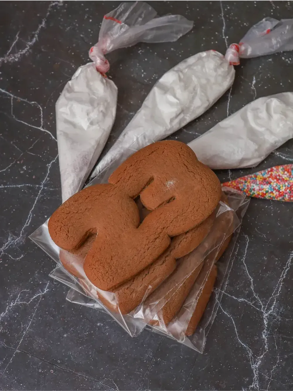 Набор для росписи "23" из шоколадного теста