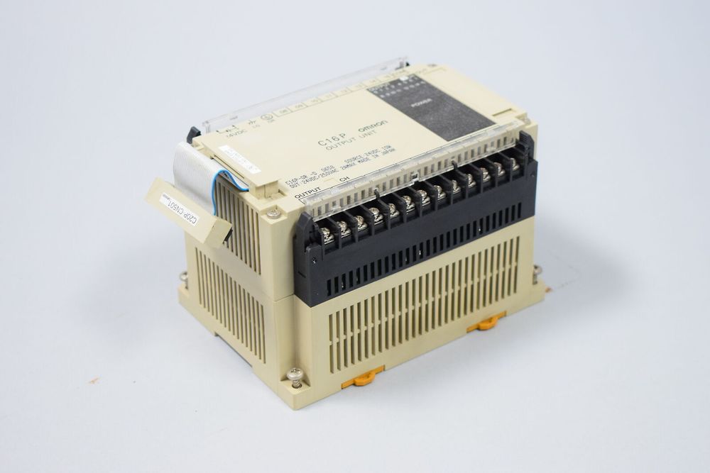 Цифровой контроллер OMRON C16P-OR-D