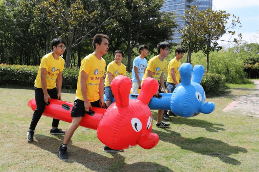 Надувная командная игра "Верхом на гусенице"  4,5*1*2м