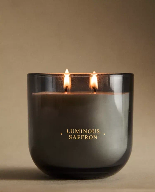ZARA HOME АРОМАТИЧЕСКАЯ СВЕЧА LUMINOUS SAFFRON (400 Г)