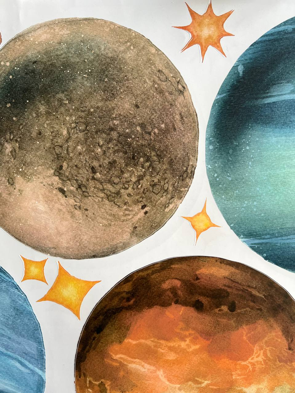 Космос ( порвана подложка в одном месте + небольшой контур у кометы + съехал рез на одной букве)