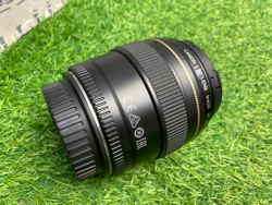 Canon EF 85mm 1.8 USM