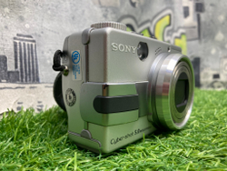 Sony Cyber-shot DSC-V1