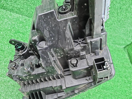 Фара правая BYD FangChengBao Leopard 5 (23-нв) LED