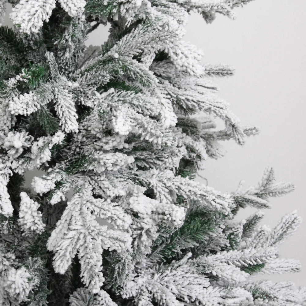 Ёлка светодиодная «Лесное сияние» 150 см (656 веток) 300 ламп LED, резина