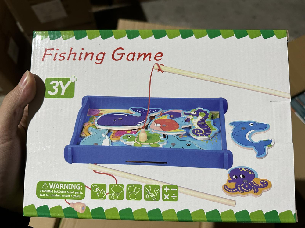 Развивающая игрушка деревянная Рыбалка маленькая с рыбкаами, коробка C-41671