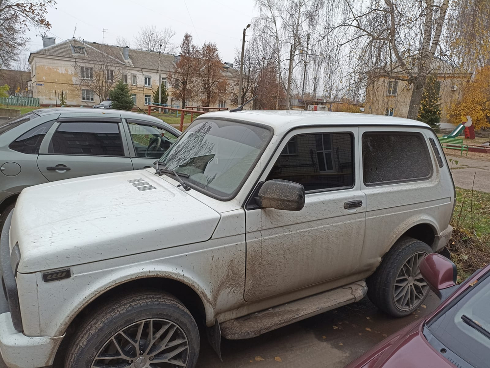 LADA 4X4 Urban 1.7 MT (83 л.с.)