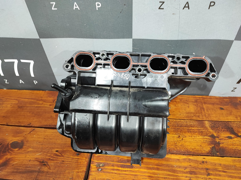 Коллектор впускной 1.6 G4FG Kia Hyundai Б/У Оригинал 283102B850
