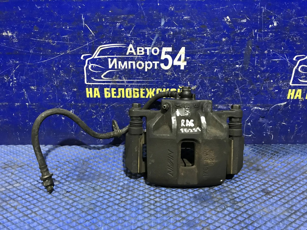 Суппорт тормозной передний правый Honda ODYSSEY 1998-2004