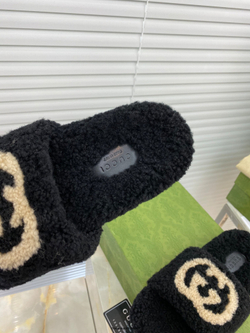 Gucci Wool Slide Sandal