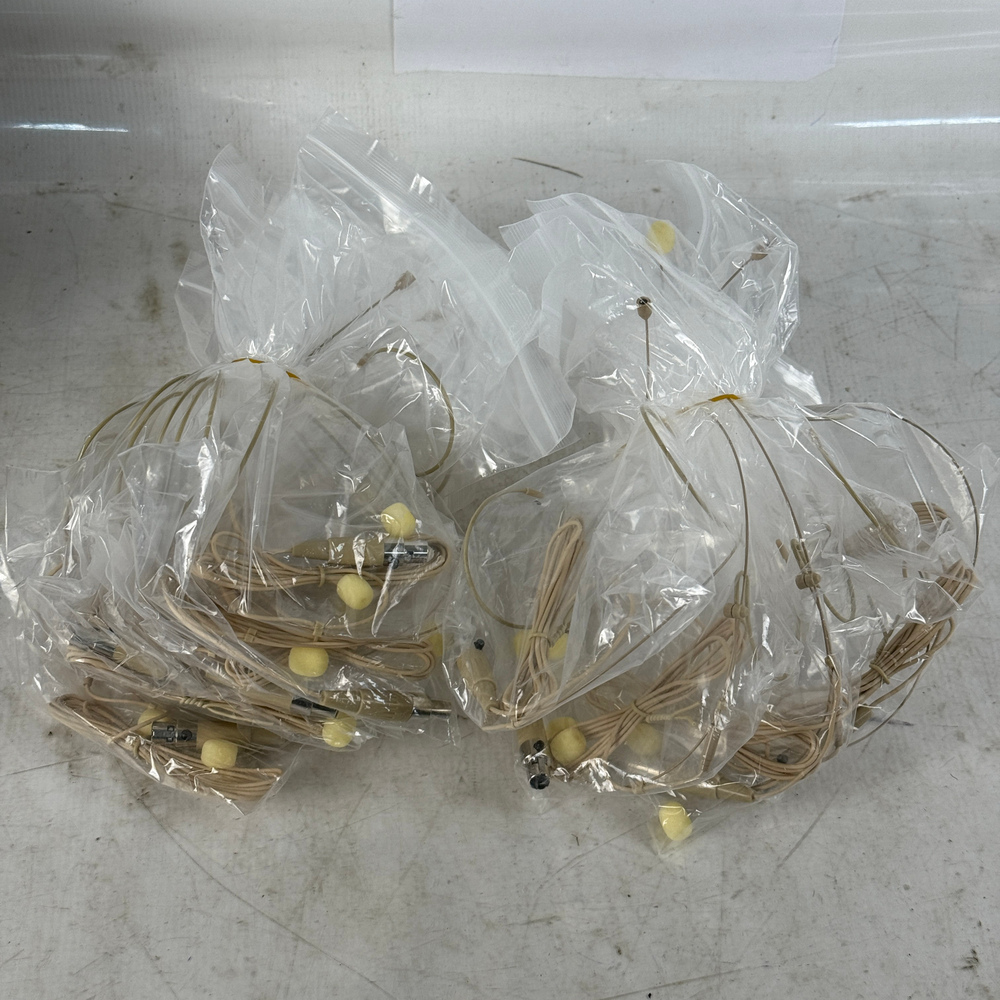 Нерабочая головная гарнитура телесного цвета