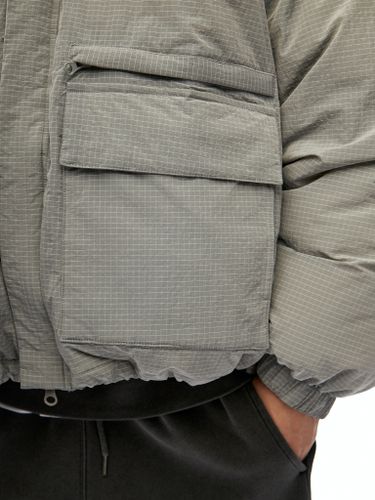 Короткий серый пуховик Hand Some в мелкую клетку