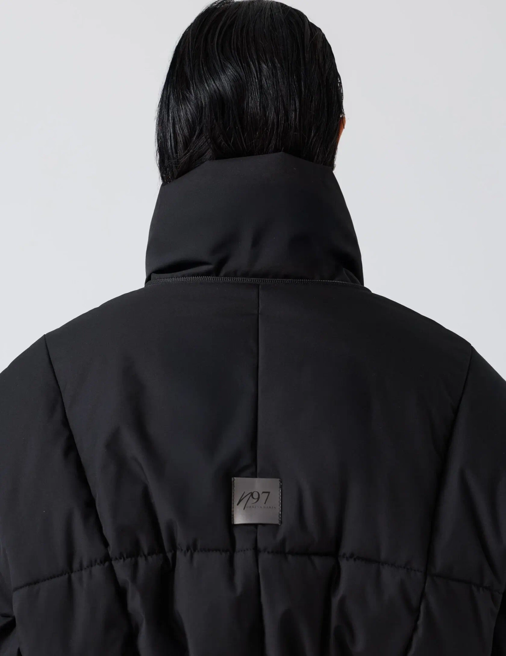 Пуховик "Обнимая зиму"