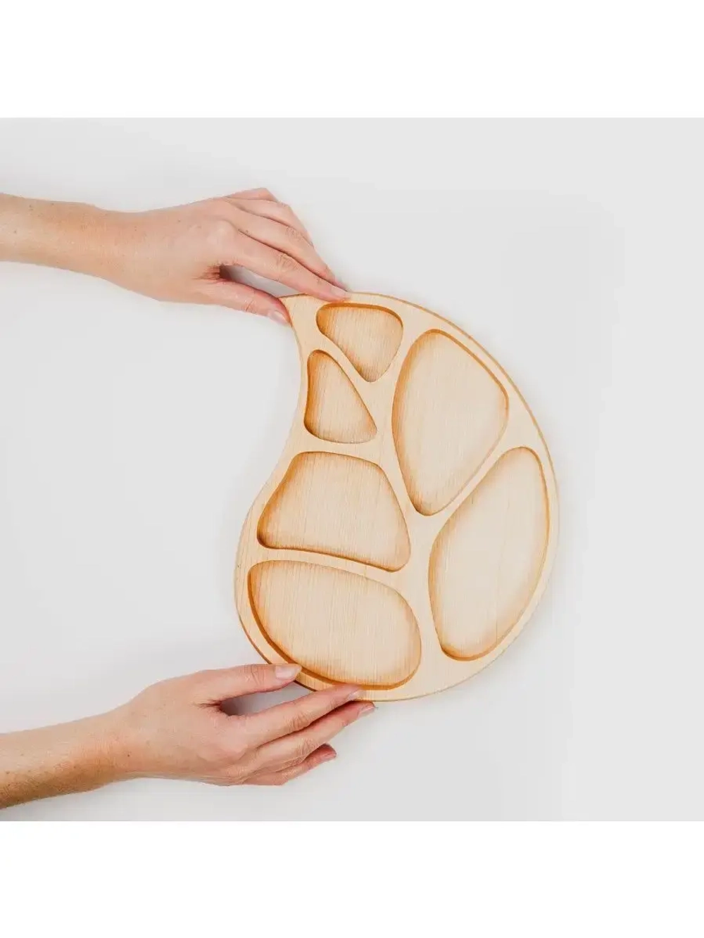 Деревянная менажница "Лист" из кедра