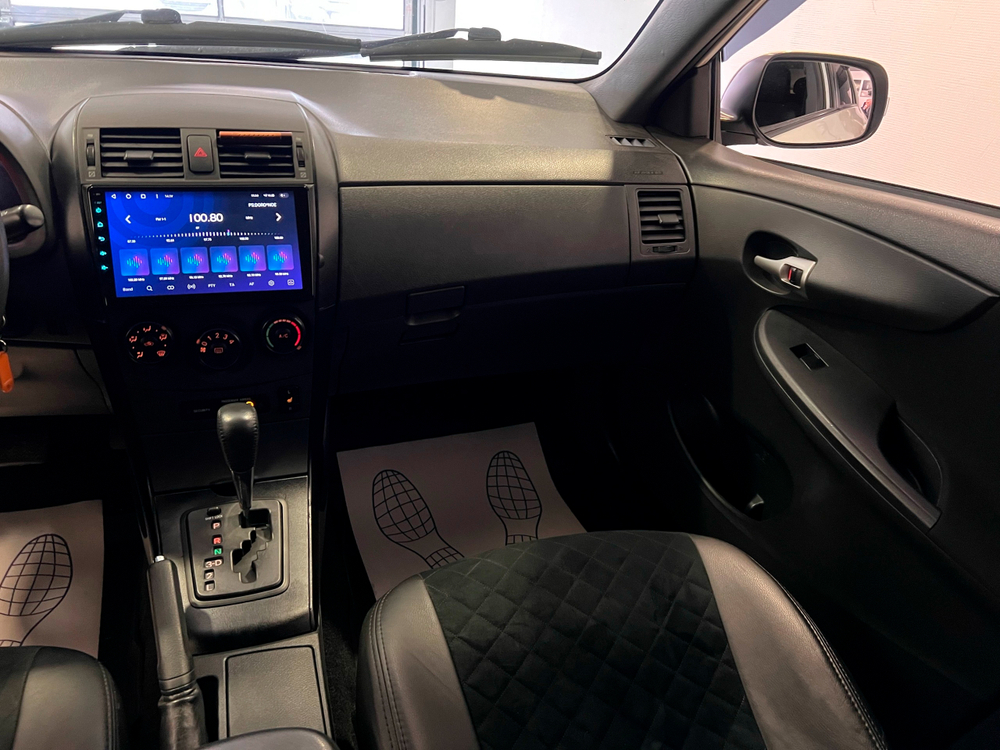 Toyota Corolla, 2011 год