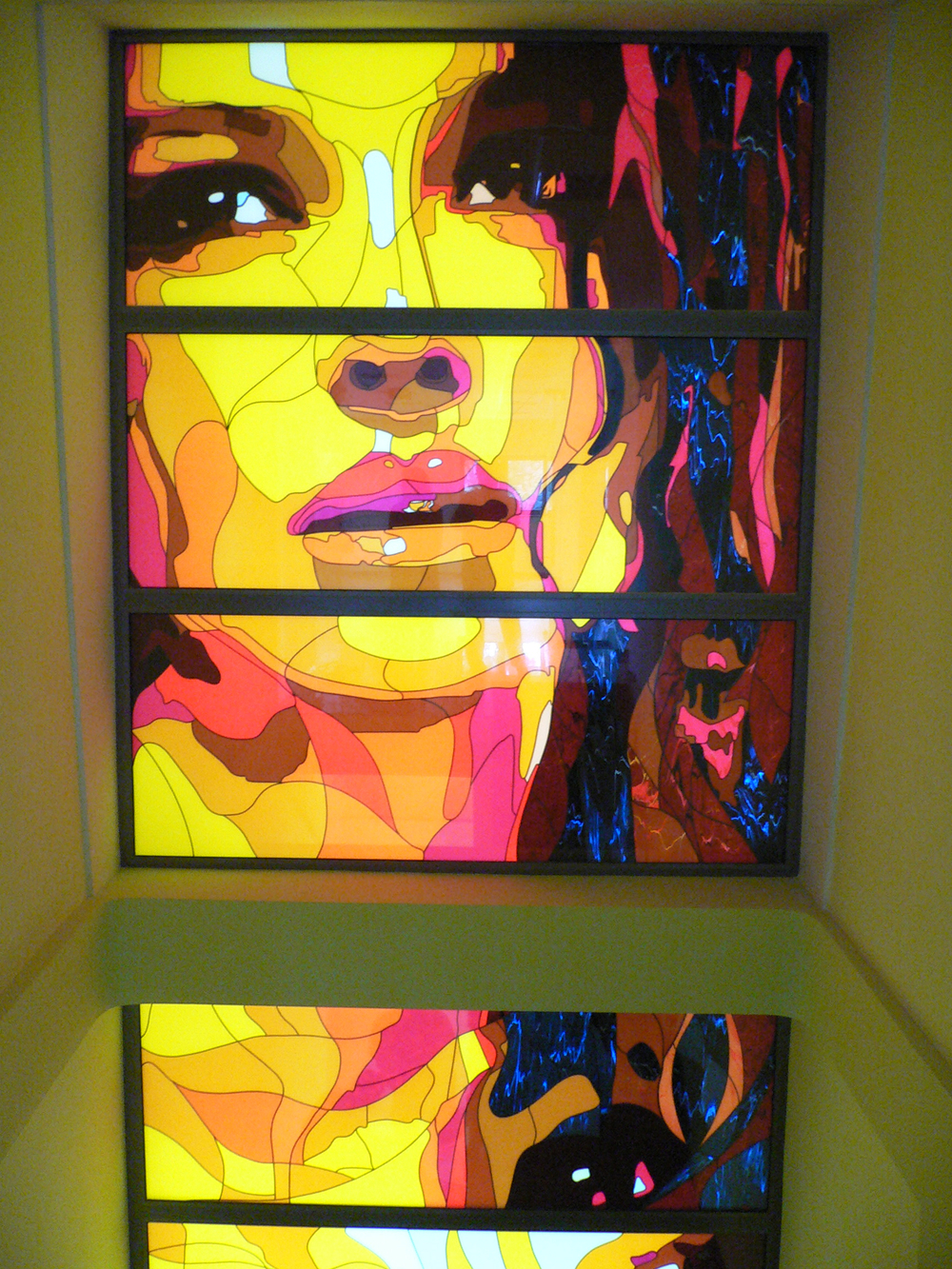 Витражи , UV фотопечать , объёмная UV фотопечать , ультратонкие ( 7 мм ) световые панели.