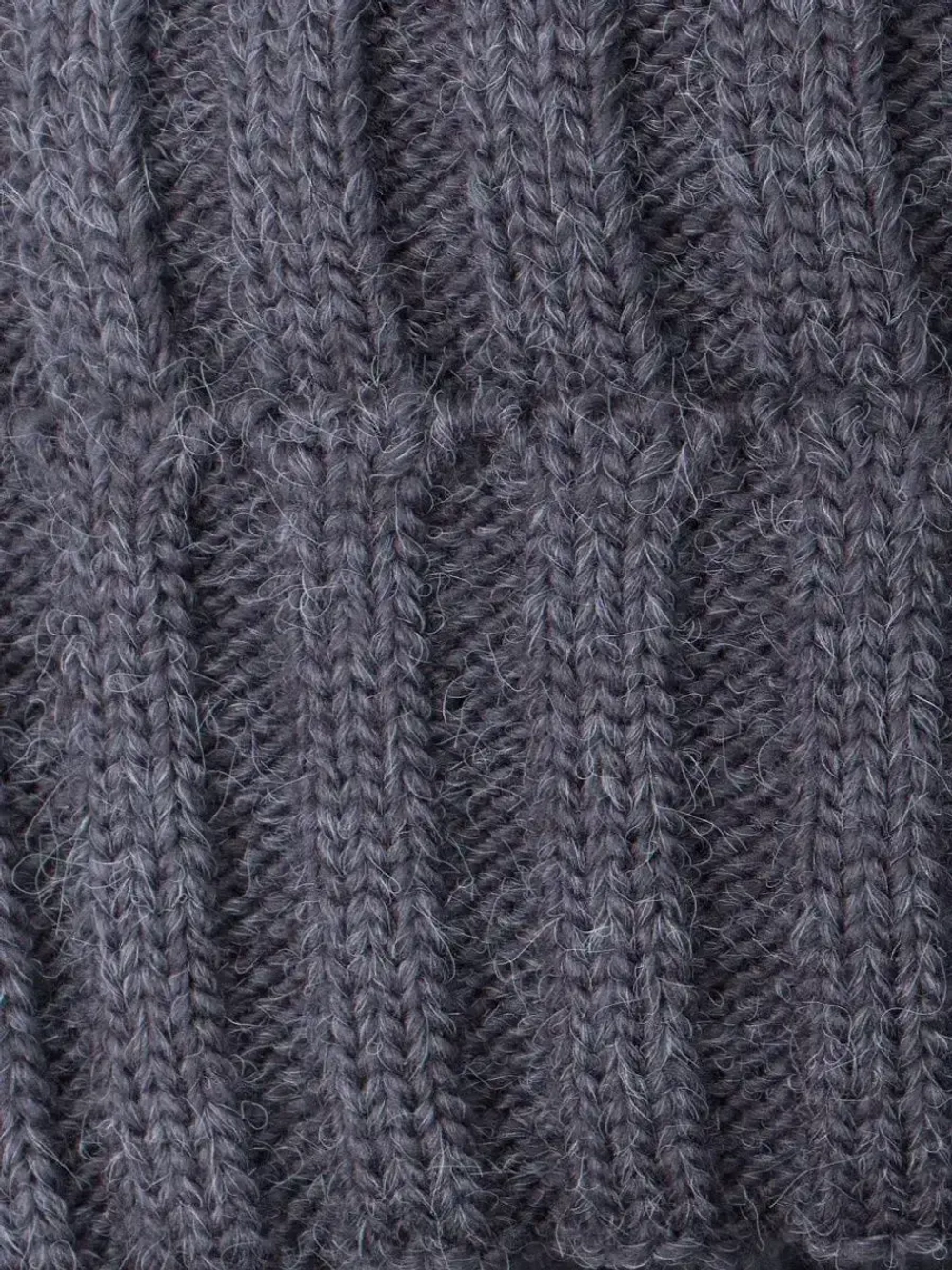 Шапка зимняя для девочки с помпоном и снуд