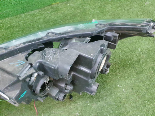 Битая Фара правая Nissan Qashqai J11 (2013-2019) галоген
