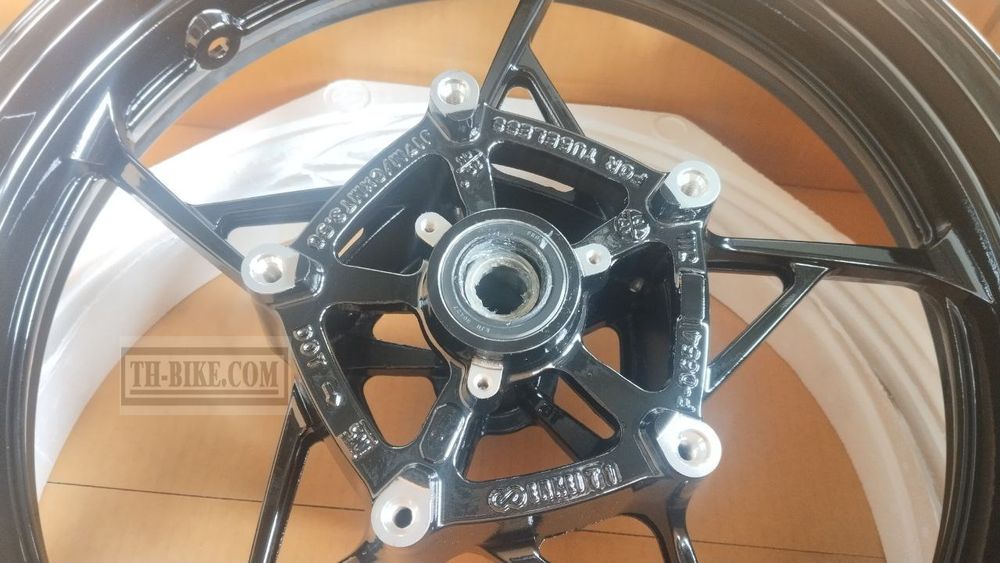 41073-0702-QT. WHEEL-ASSY,FR,G.BLACK. KAWASAKI