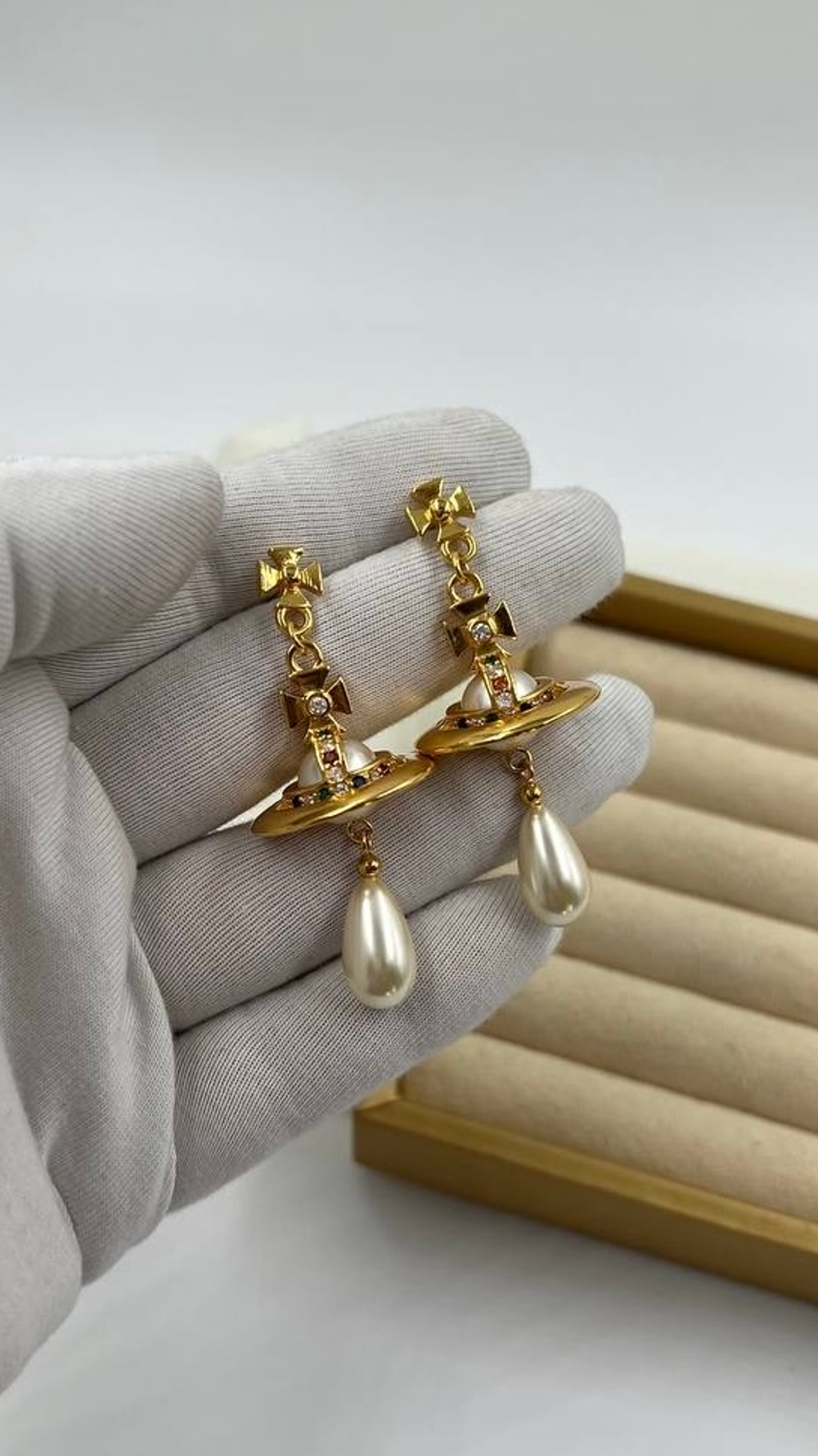 Серьги с «жемчугом» Vivienne Westwood