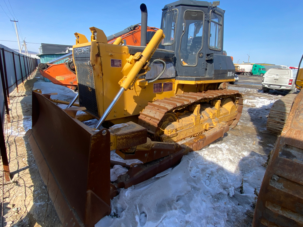 Beezone D* Бульдозер D16-5 (Дизельный, 9,7 л, 178 л.с., АТ)