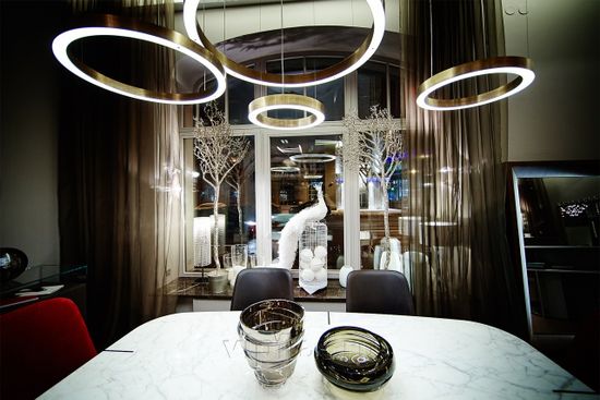 Дизайнерские светильники Henge из латуни и меди.