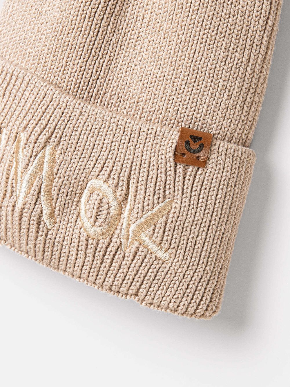 Шапка из смесового хлопка с вышивкой "Тофу" 7+